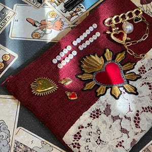 pochette ricamate, pochette cuore sacro, pochette stoffa, borse fatte a mano, pochette cuore, pochette donna, borsa donna, ricamata a mano