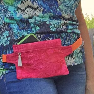 Dans le cercle Fanny Packs Machine Embroidery Designs téléchargement immédiat