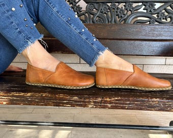 Natural Women&#39;s Handmade Barefoot Shoes Crazy Honey Caramel Leather – Wide Toe, Breathable, Ergonomic, Minimalist, Grounding Eco-Friendly