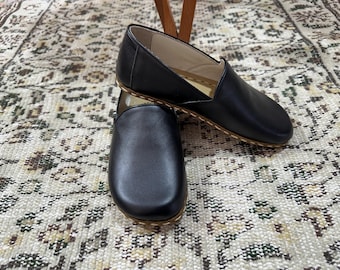 Handmade Leather Barefoot Shoes: Wide Toe Box Slip-On Loafers