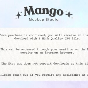 Op de afbeelding: Een digitale mockup-afbeelding met de tekst "Mango Mockup Studio" in een gestileerd lettertype. De afbeelding bevat instructies voor toegang tot een gedownload JPG-bestand na aankoop en merkt op dat de Etsy-app geen downloads ondersteunt.