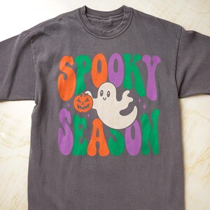 Spooky Season Shirt, Cute Ghost T-Shirt, Retro Halloween Tee, Trendy Fall Tshirt, Halloween Party Gift