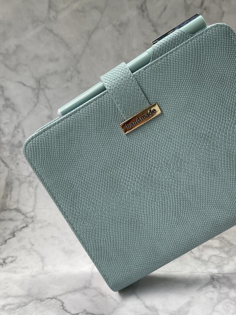 Caderno personalizado com textura de python em couro vegano: A5/A6 com encadernação em argola imagem 14