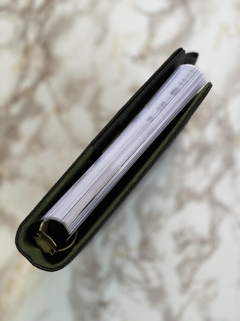 Caderno personalizado com textura de python em couro vegano: A5/A6 com encadernação em argola imagem 10