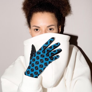 Elegant Print Gloves, Bespoke Fashion Gloves, Short Customizable Gloves, Lightweight Gloves for Fall, Stretch Style Gloves, Vintage Gloves