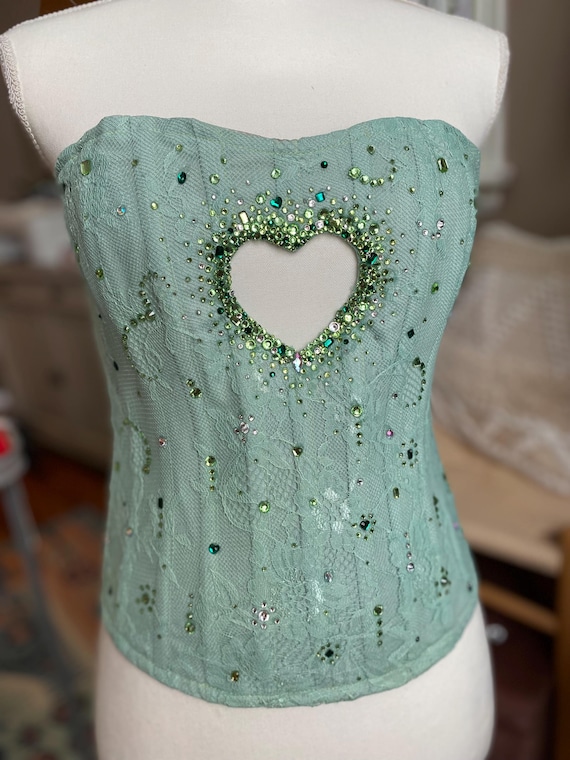 【EVERYBIRTHDAY】Corset Hurt Heart ネックレース Plus Size Pink Butterfly Printed Soft Leather Corset With