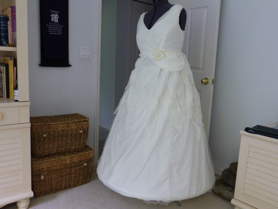Ivory Wedding Gown Plus Size 18 Xl Handmade Unique Ooak Etsy