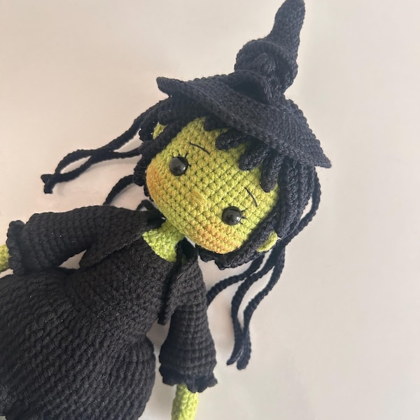 Amigurumi Witch Elphaba,halloween gift,witch doll, handmade witch doll