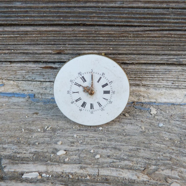 Ancienne montre ronde de poche mécanisme