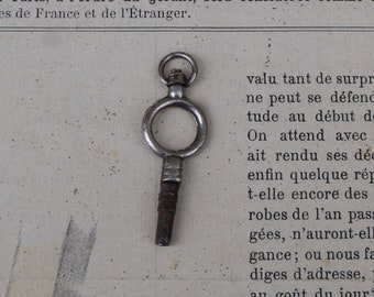 Vintage  1890/1900  old French pocket watch key