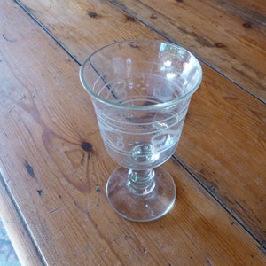Antique 1850/1900s vieux français eched Verre à vin main soufflé/Bistrot image 1