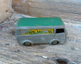 Dinky Toys 1:50 - Model van - 25B Fourgon Tolé Peugeot - Mazda Lamp