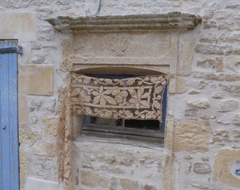 Vintage Antique Victorian old French beige handmade lace and filet panel center of table mantel