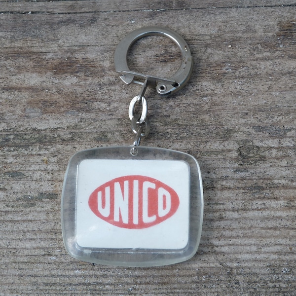 Vintage 1950/1960s adv keychain French  Unico