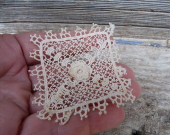 Vintage old French crochet  lace trim  Point d'iralnde /Irish crochet  square