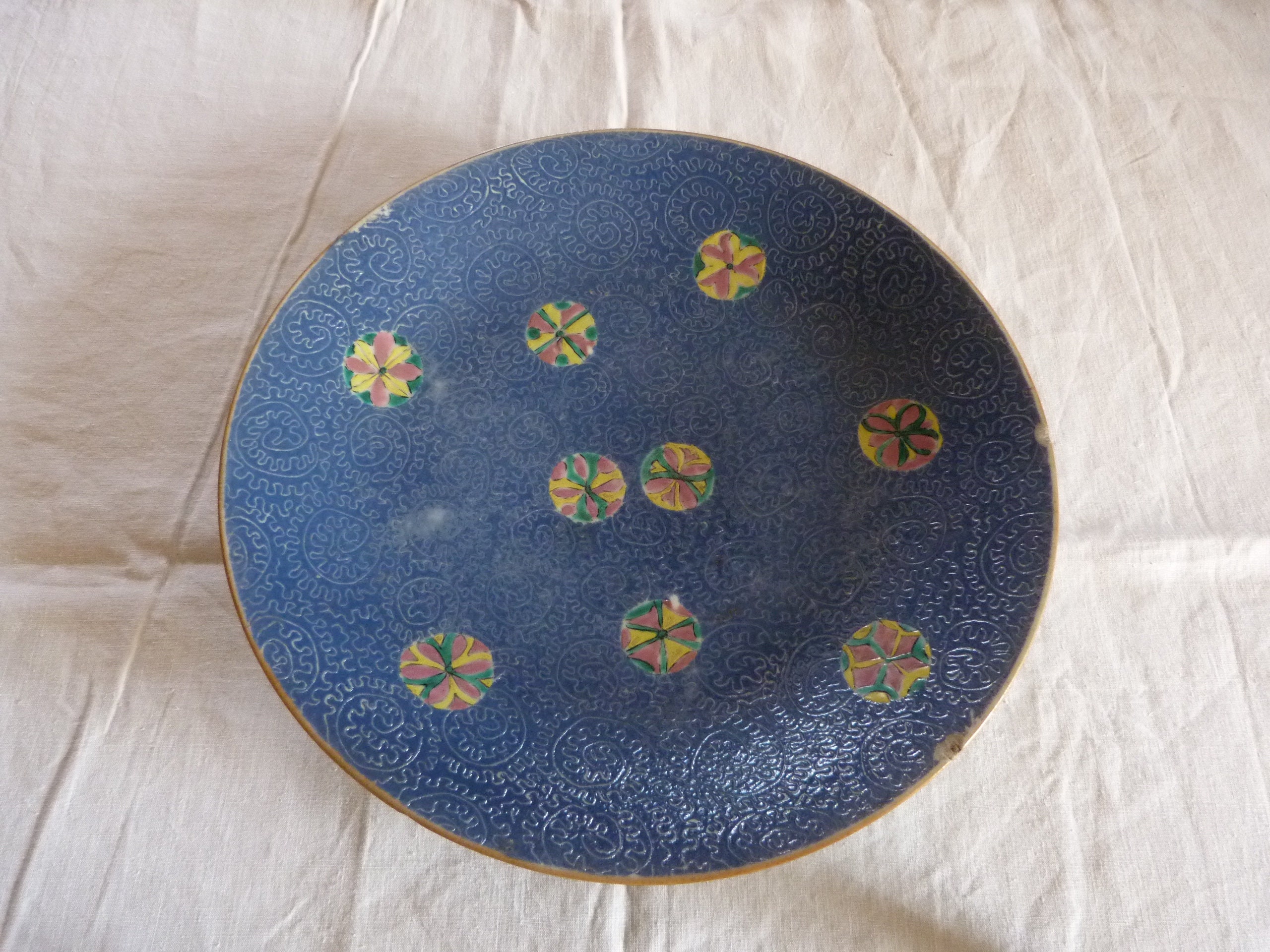 Ancienne Assiette ou Plat Chine Ancienne Sgraffiato Blue