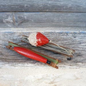Lot De Flotteurs De Pêche Anciens Et Vintage - Pour Collection Ou Décoration