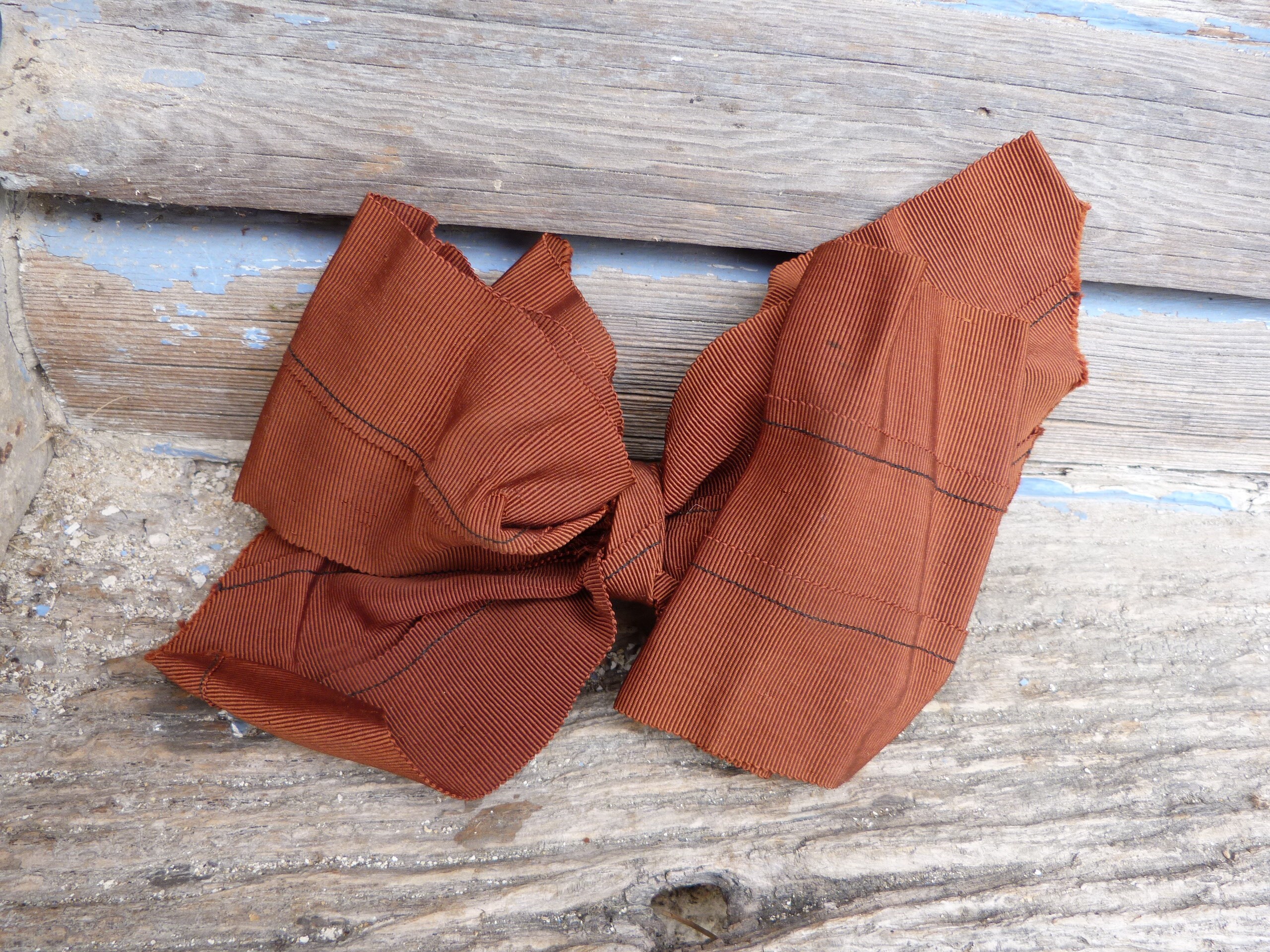 Vintage 1900/1910 Grand Nœud de Ruban Brun Gros Grain à Réutiliser