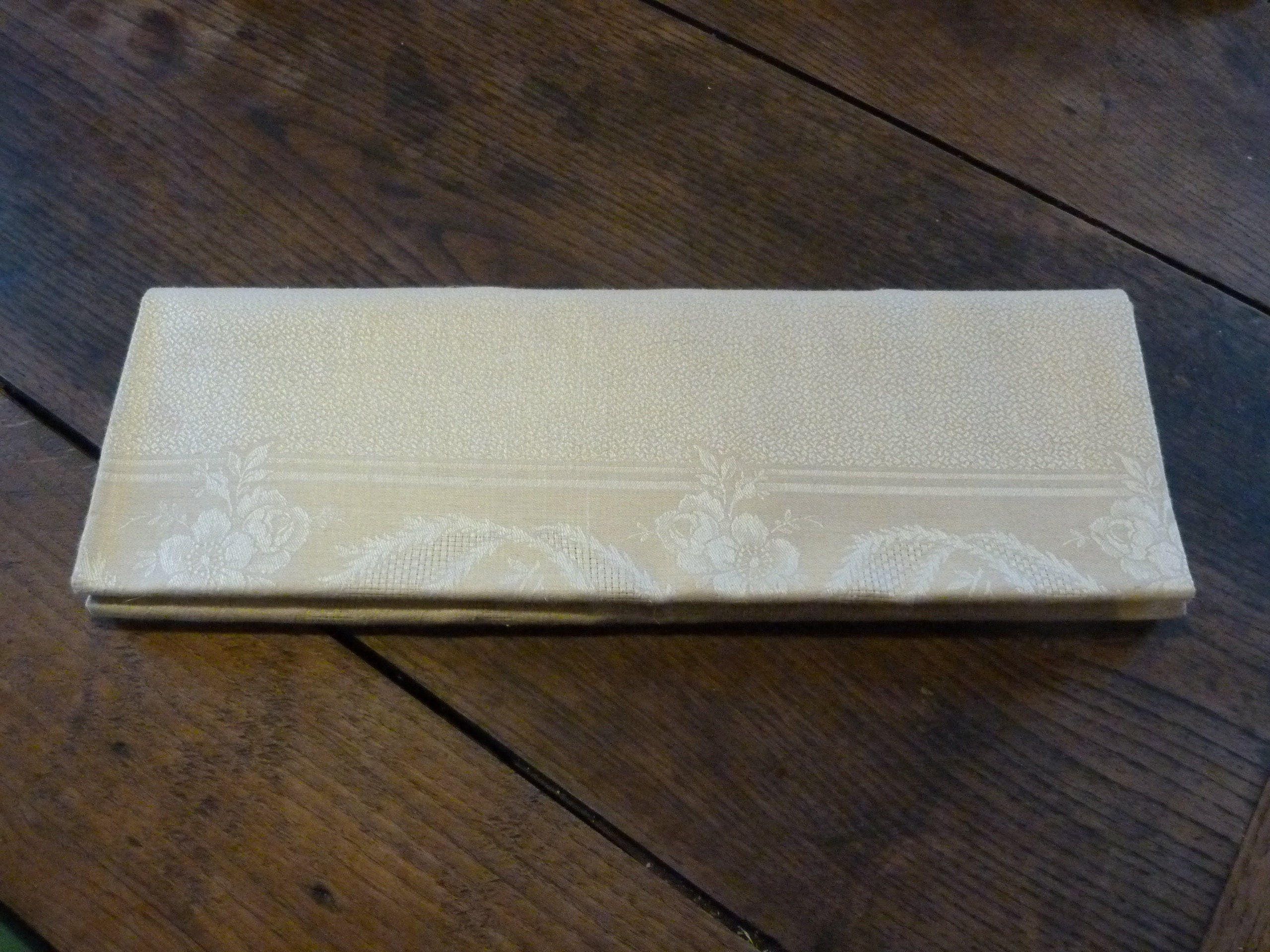 Ancien Damassé Lin Blanc Cassé Pour Faire Des Serviettes