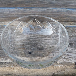 Cuenco antiguo de cristal tallado francés de Baccarat, diámetro de 5,9 pulgadas, firmado por Baccarat Francia