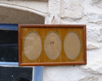 Vintage 1930 old French  wood  frame with 3 oval places