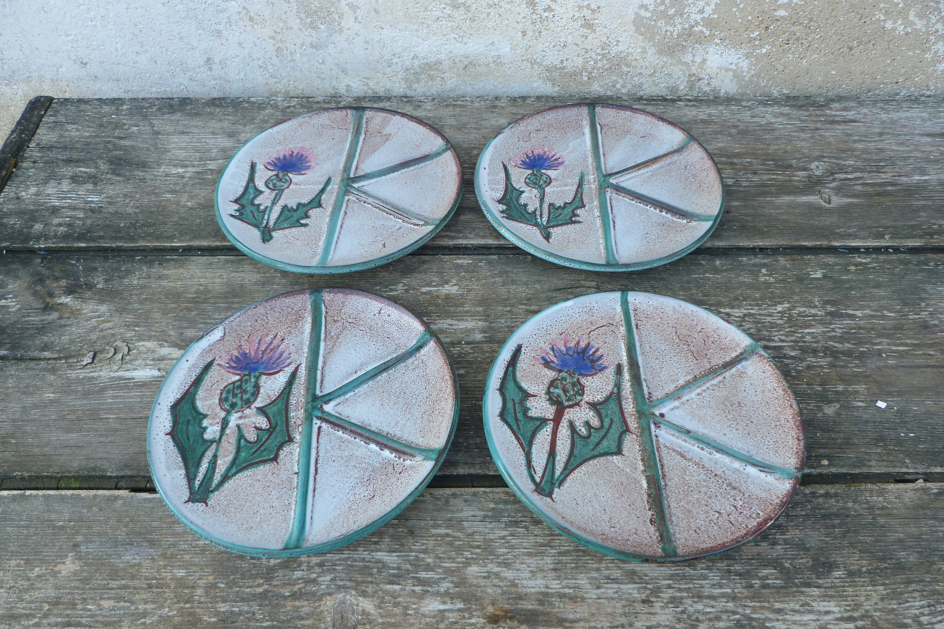 Ensemble de 4 Assiettes Valauris Compartimentées Motif Chardons