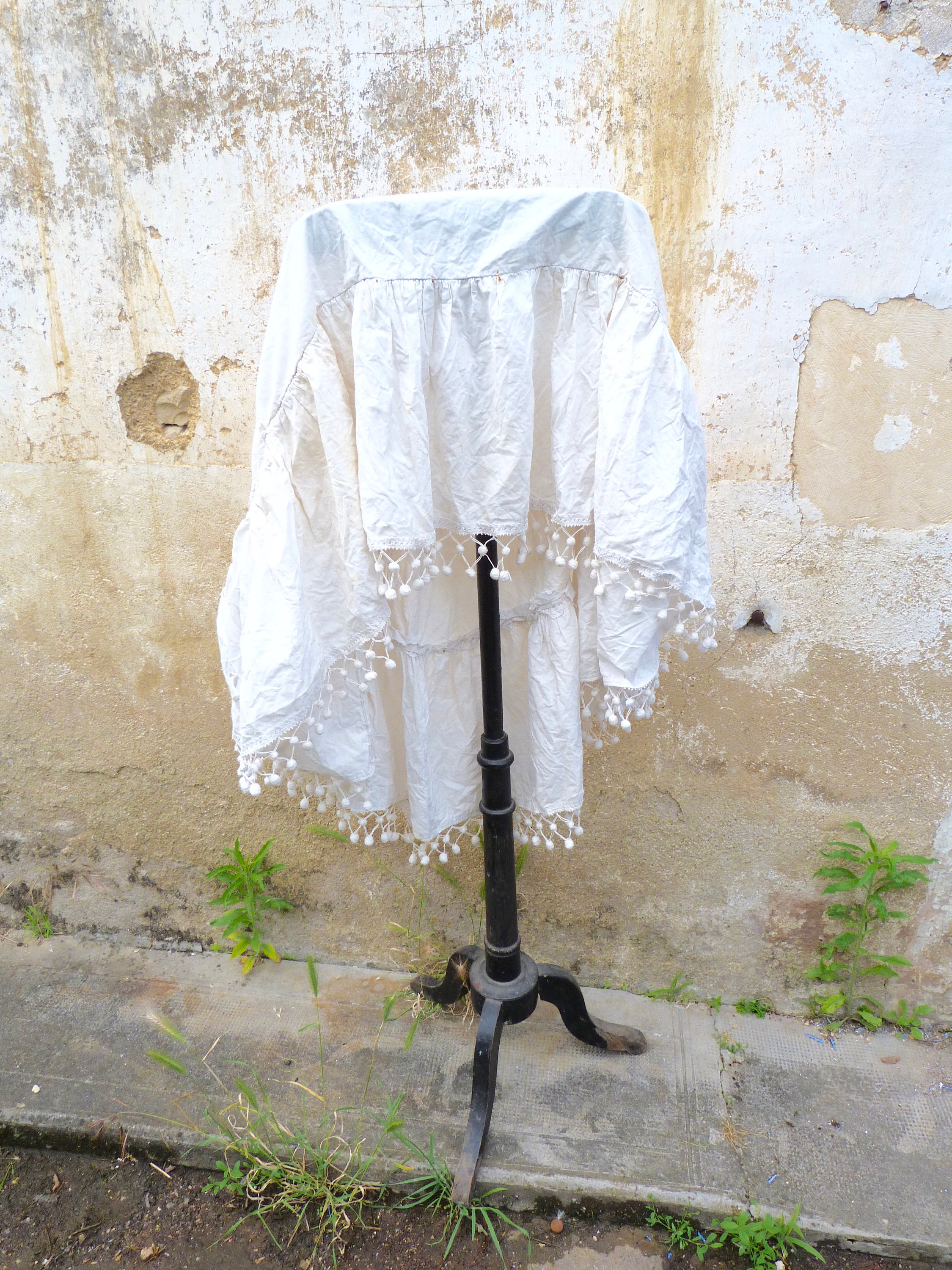 Vintage Antique Années 1890 Victorian Français Ulsphory Passementerie Chenille Pompons Ciel de Lit C