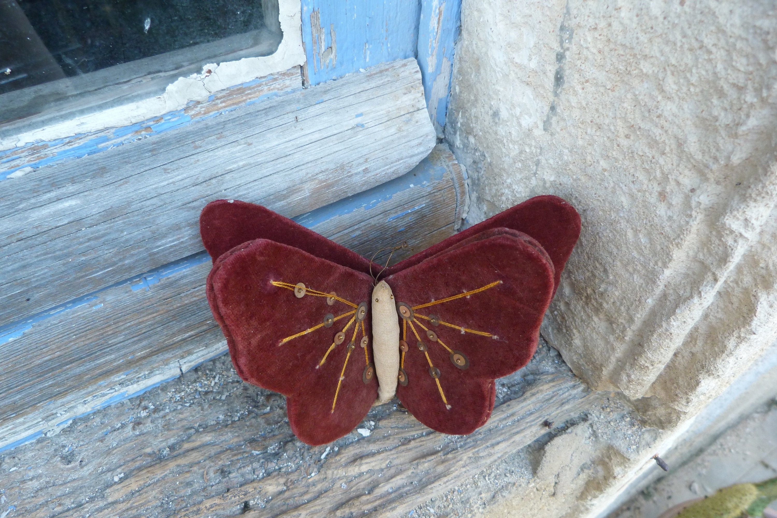 Papillon Velours Marron Ancien Brodé Paillettes