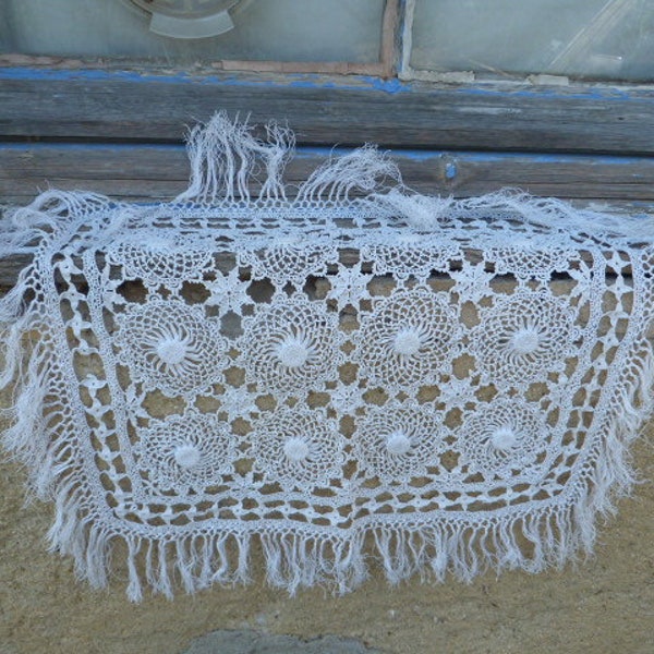 Ancien travail de crochet 1900 fait main napperon ou dessus de coussin blanc