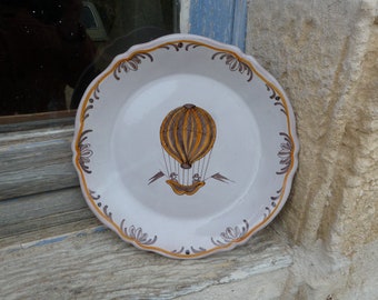 Antique XVIII century  French Nevers Glazed  faience  plate figuring Hot Air Balloon Montgolfiere