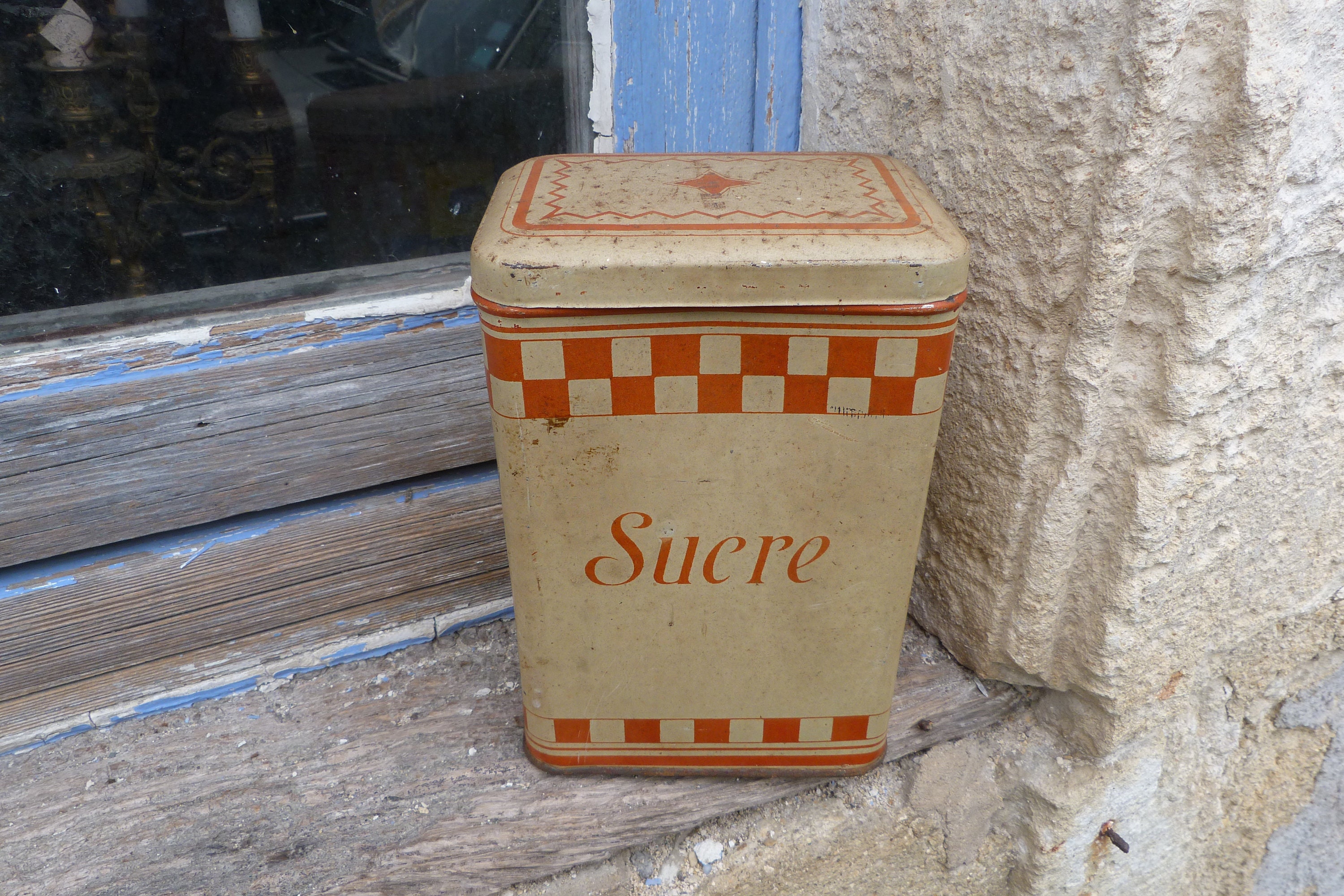 Boite en Tole Lithographiée Ancienne Sucre