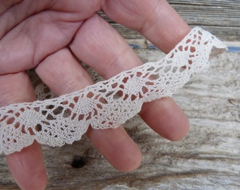 Vintage  old French 1900 handmade crochet cream cotton lace trim