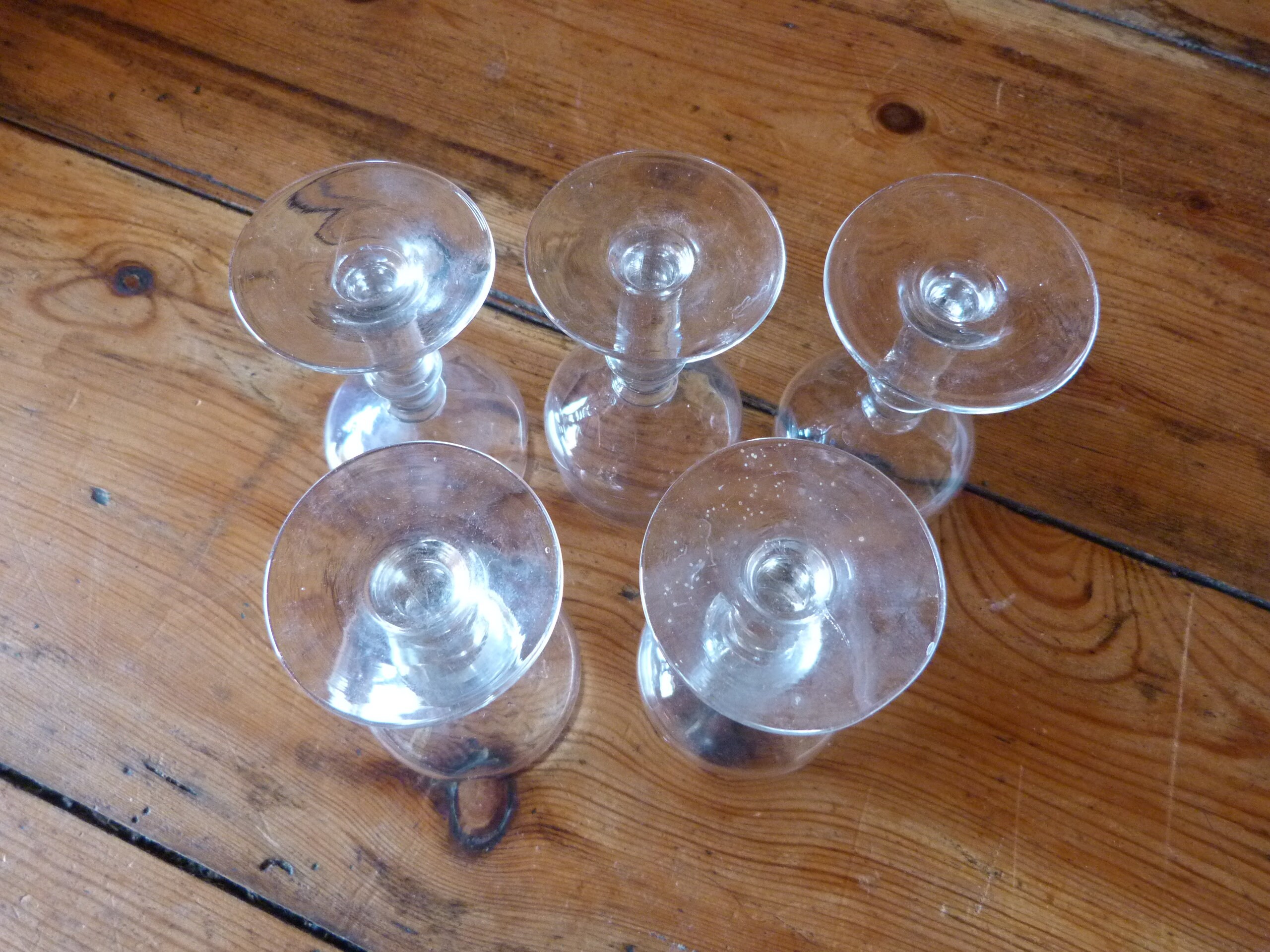 5 petits verres anciens à liqueur, eau de vie, bottes en verre
