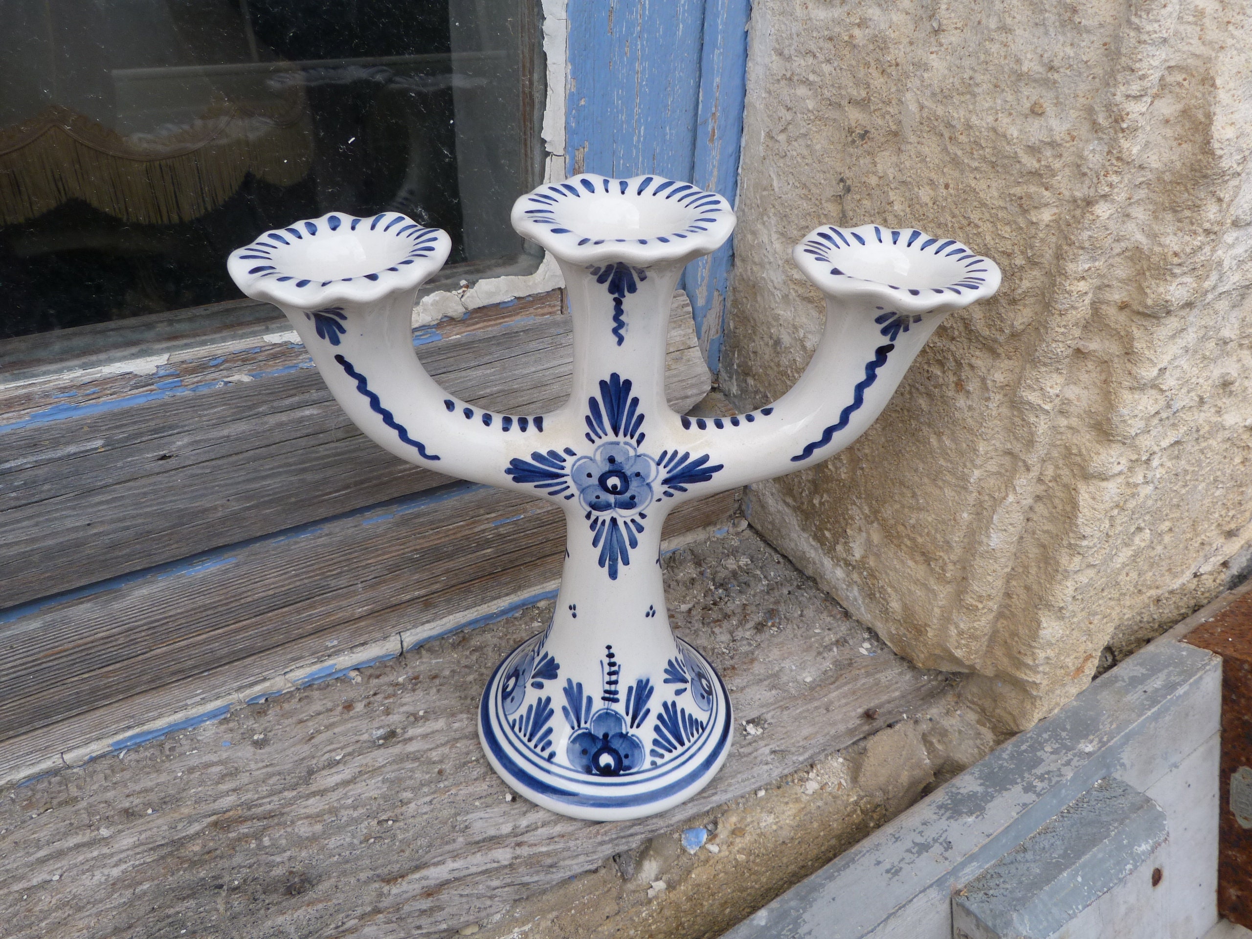 Bougeoir Triple en Céramique Delft Motifs Fleurs Bleues