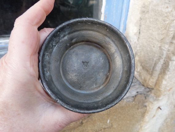 Pot en étain avec couvercle - Décoration