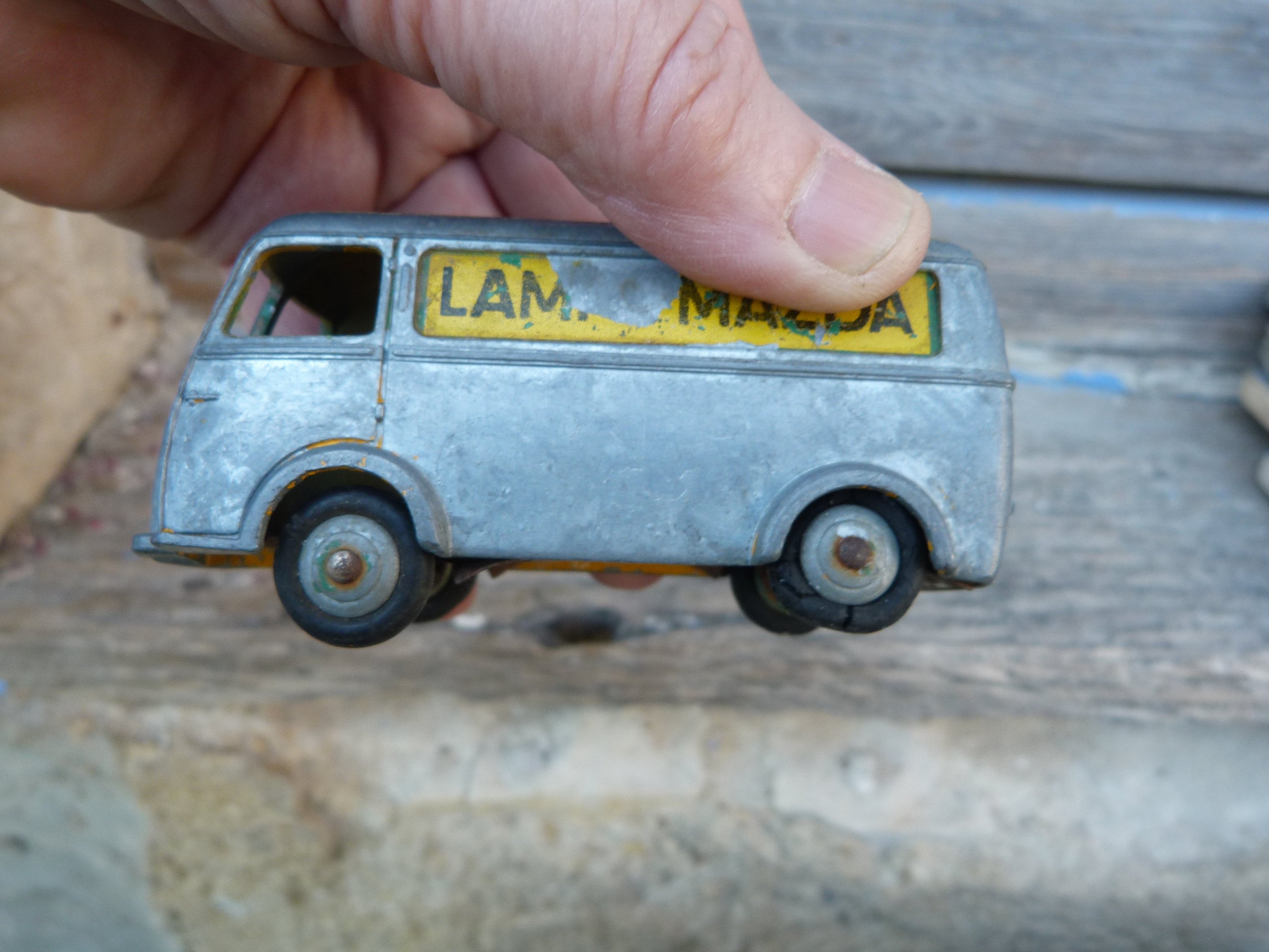 Lampe Baladeuse Atelier Mazda Vintage 1950 – Veilleuse Enfant Miniature