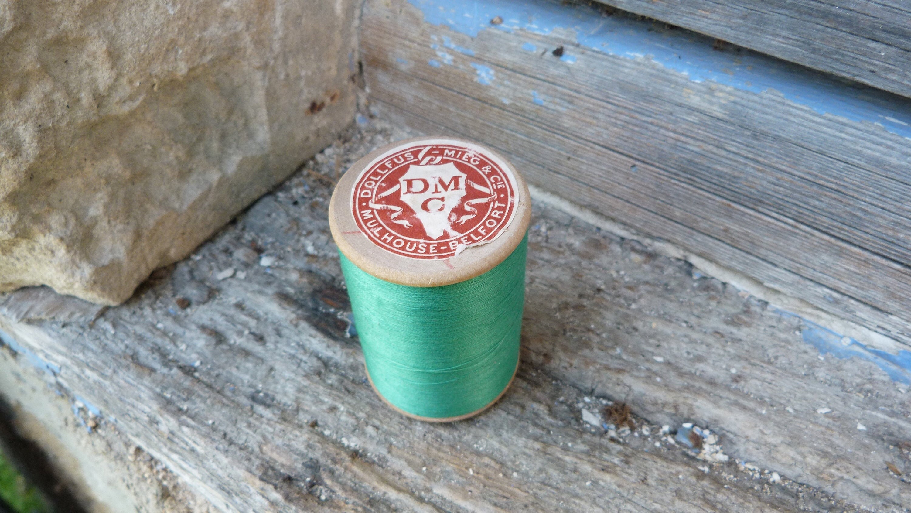 Ancienne Bobine en Bois de Fil Dmc Retors d'alsace Vert