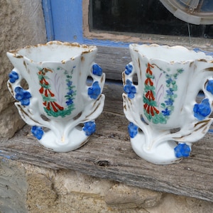 Vintage Antique 1900s French Vieux Paris pair of gilt wedding vases