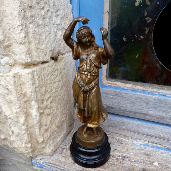 Statuette ancienne Gitane danseuse en bronze sur bois noirci