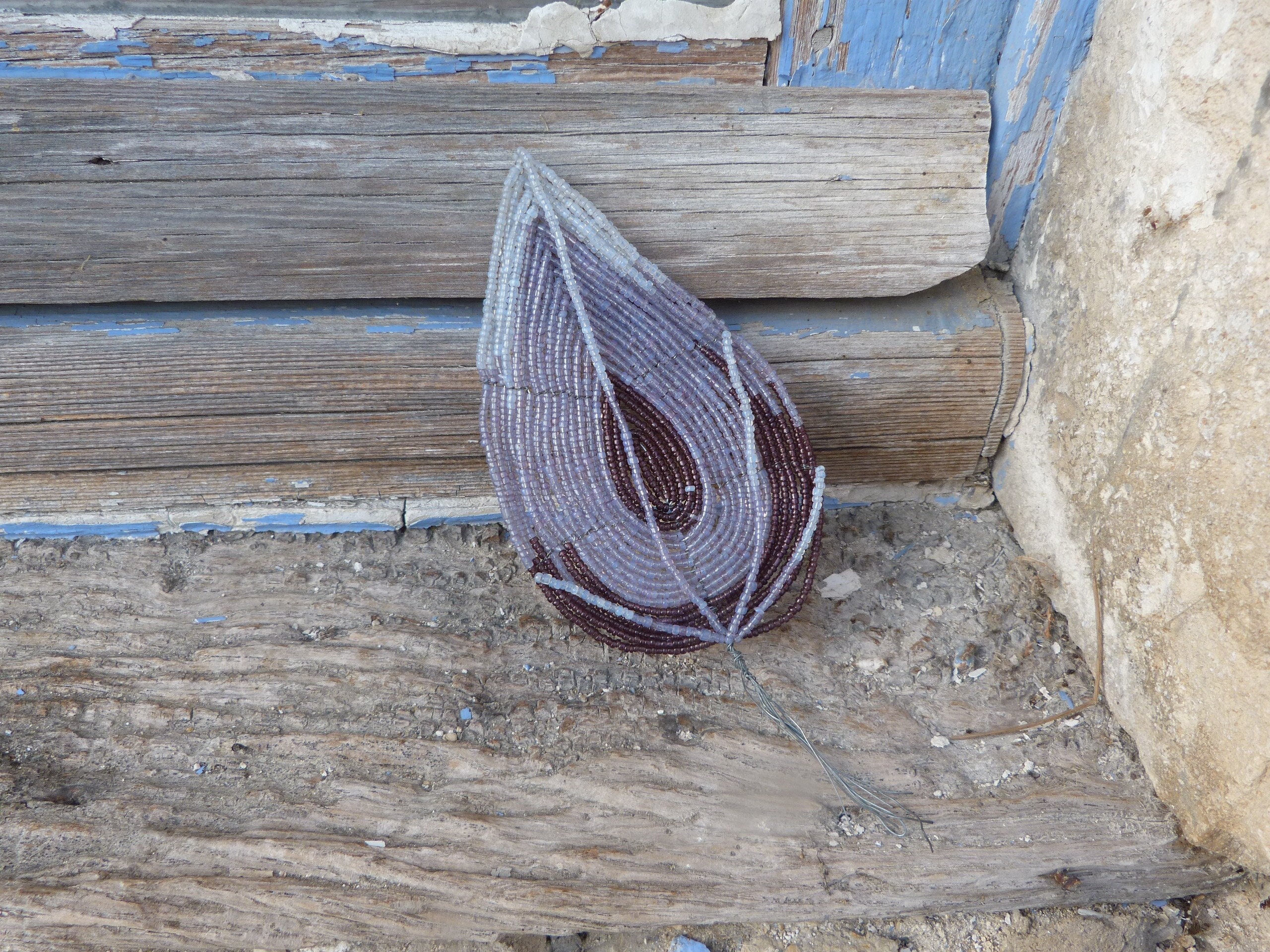 Ancienne Feuille en Perles de Verre Montée sur Fil Fer
