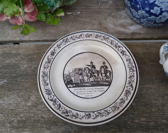 Vintage old French Monterau 1825 earthenware plate figuring an Historical scena  Dantzig battle  1807