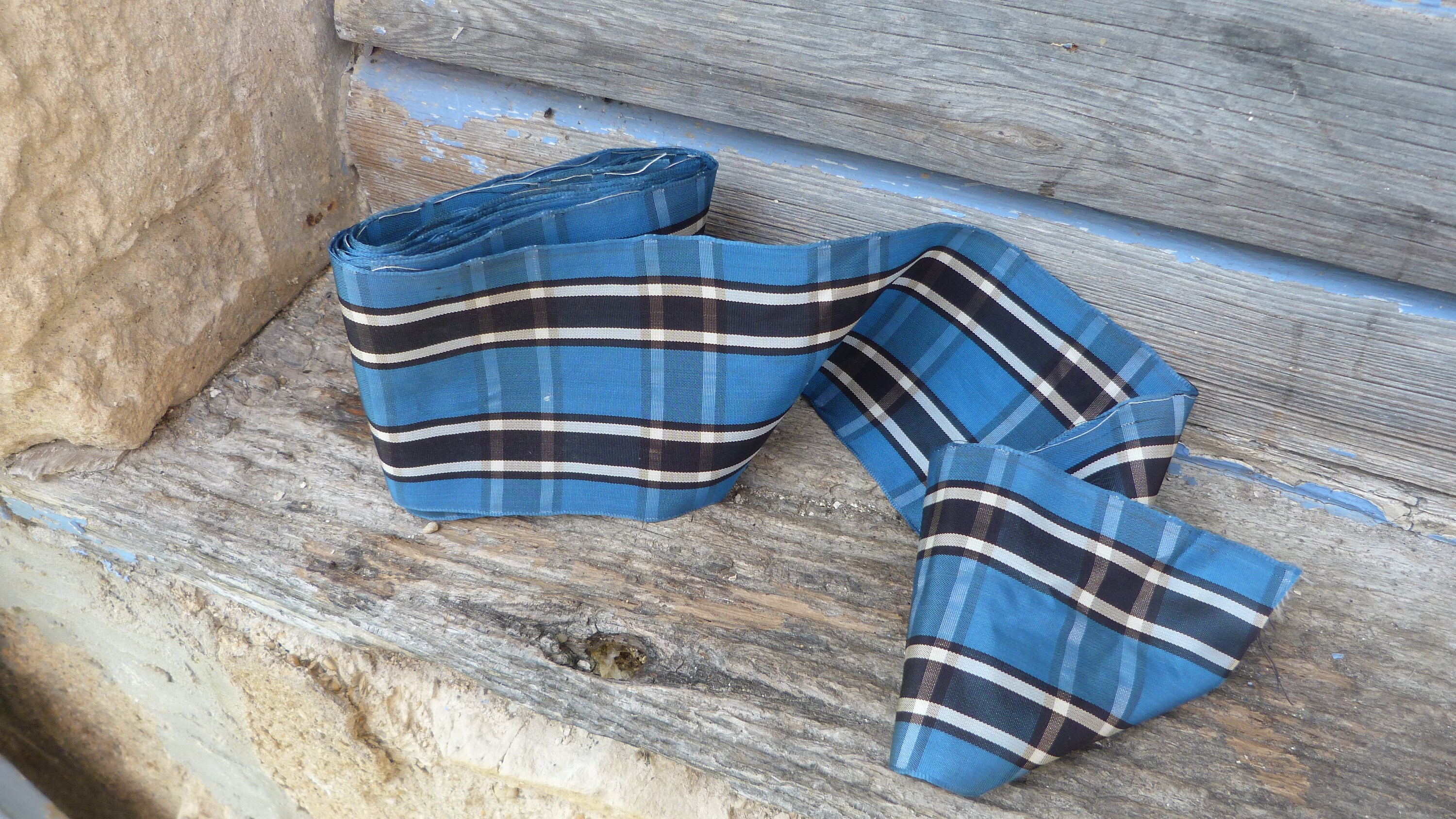 Ruban Soie A Carreaux Bleus Mercerie Ancienne 258 cm X 7 cm