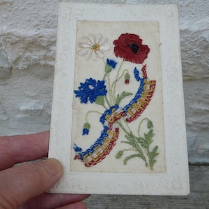 Carte postale ancienne patriotique brodée