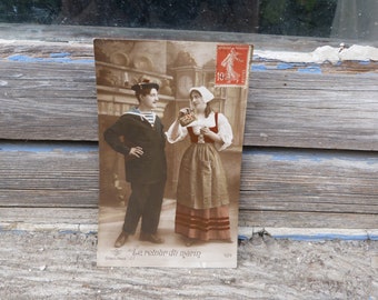 Vintage old French 1900/1900  recolored photography postcard  Couple Le retour du Marin