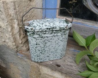 Vintage granitware emailled lunchdoos blikken doos groen / wit