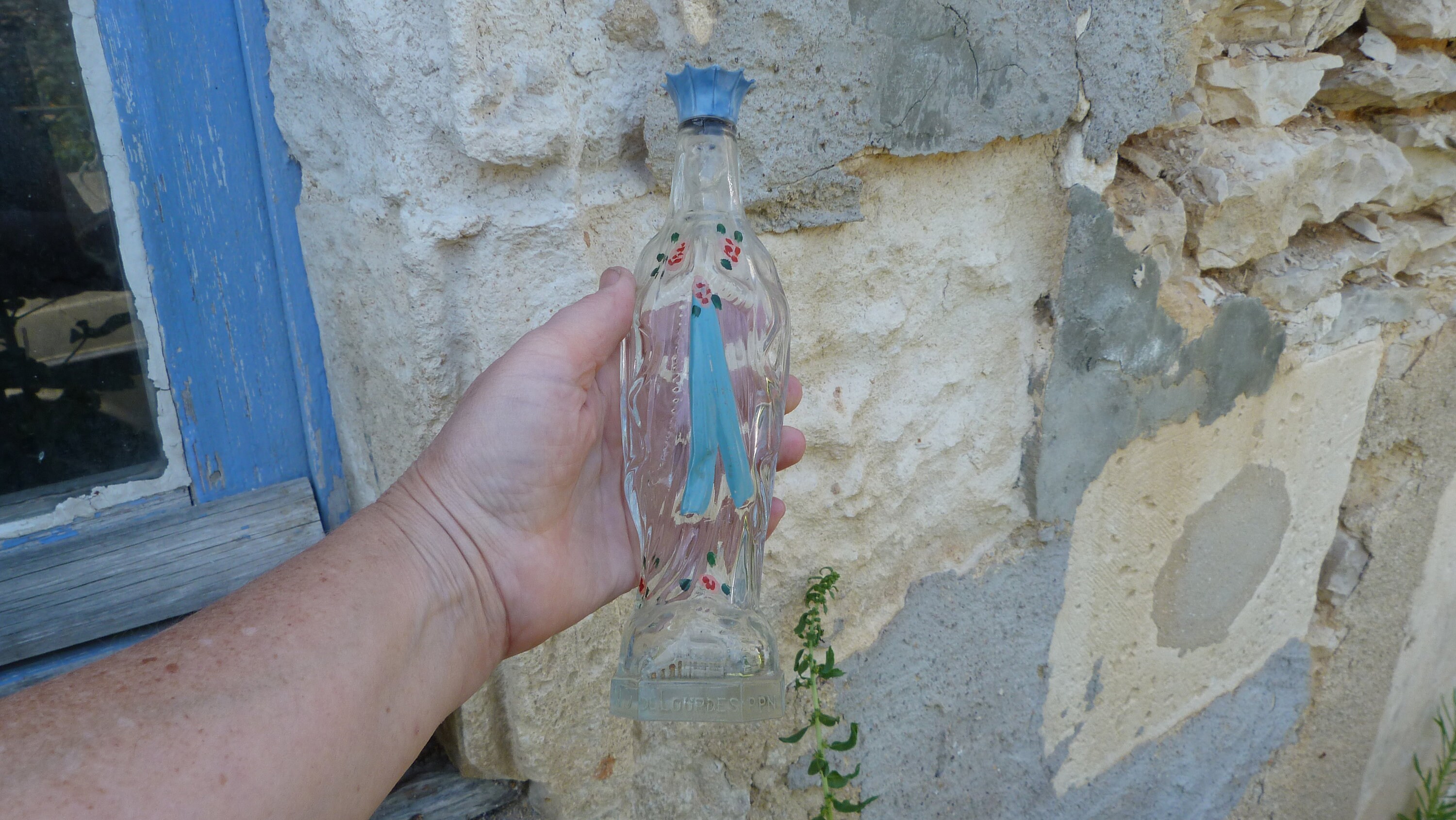 Bouteille Sainte Vierge de Lourdes en Verre Pélerinage Souvenir Religion