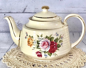 Vintage English Sadler Teapot Circa 1950s - Roses and Forget-Me-Not Floral Transfer Prints on a Cream Glaze with Gilt Detail - 2pt