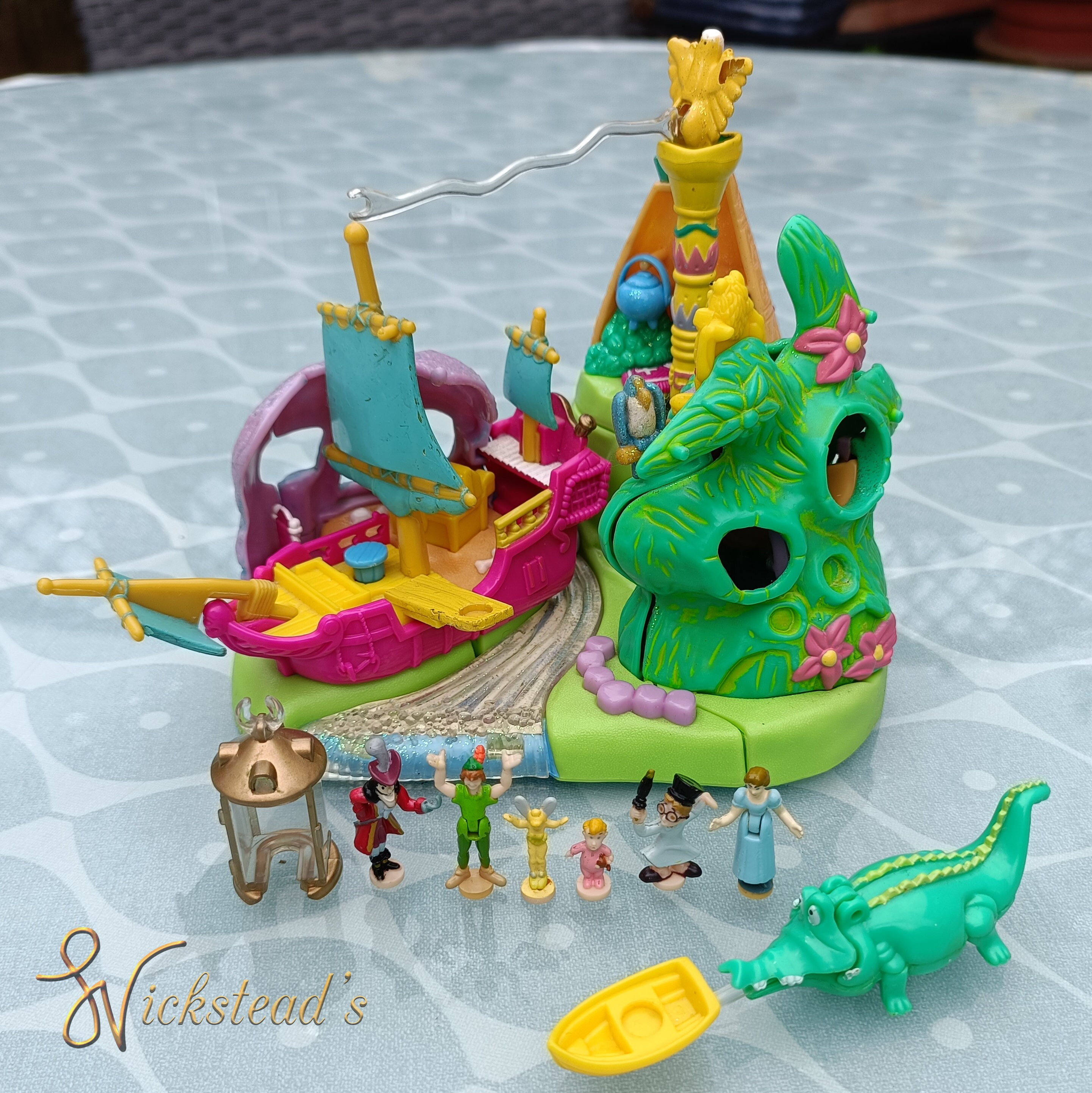 Alice in Wonderland Fantasy Fun Disney Tiny Collection - Wickstead's