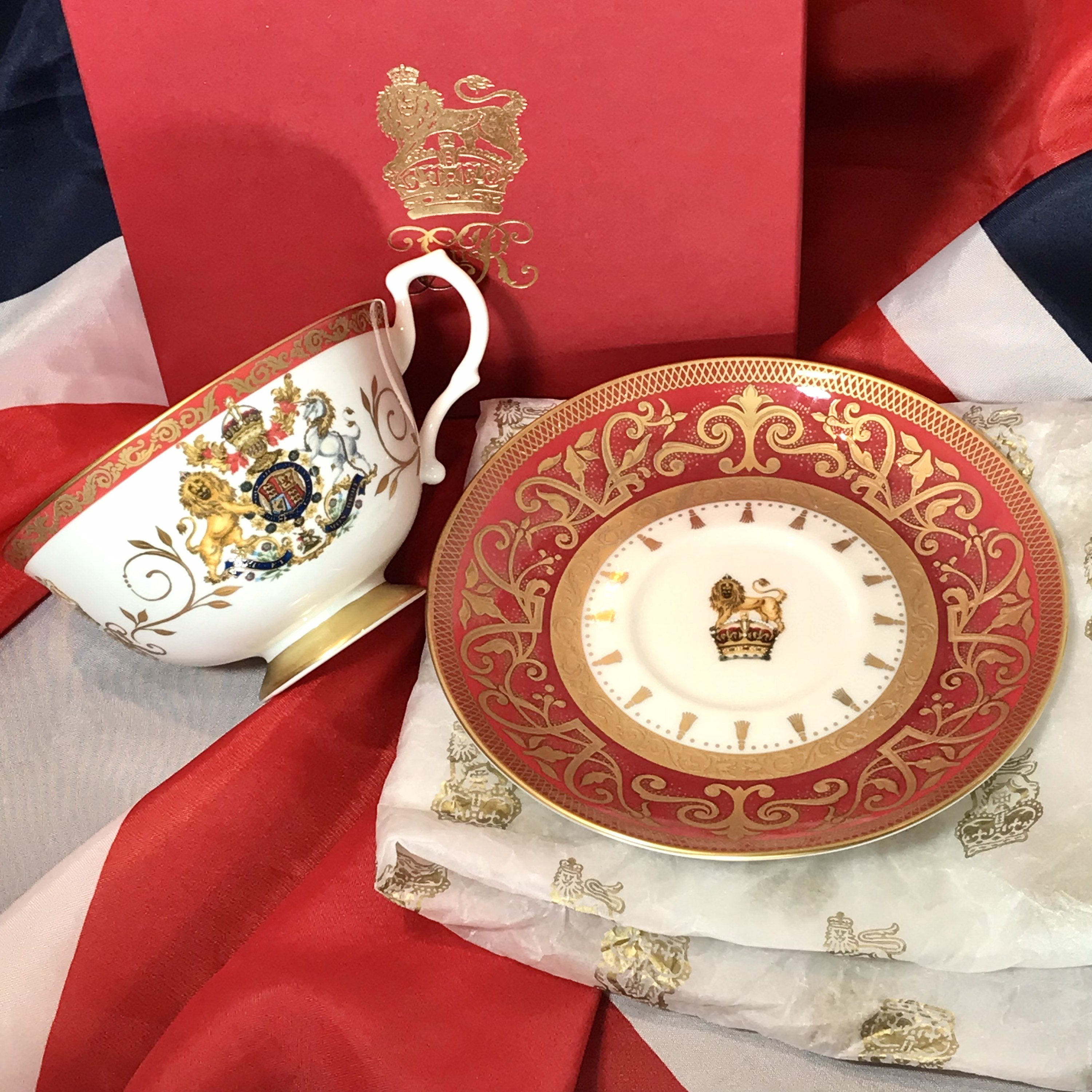 ロイヤルコレクション エリザベス女王・90歳記念・ミニチュアティーセット ロイヤルコレクション Royal Collection エリザベス2世女王記念
