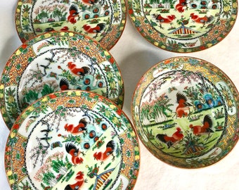 Chinese Porcelain Red Rooster Famille Verte Colourful Hand Painted Enamels 4 x Luncheon Plates & a Large Bowl